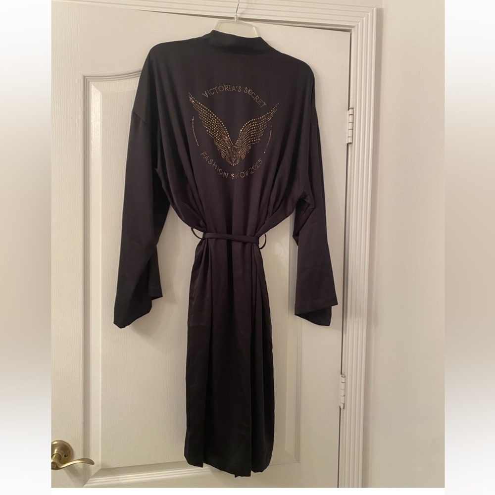 Victoria's Secret Fashion Show Robe set - Picture 2 of 14